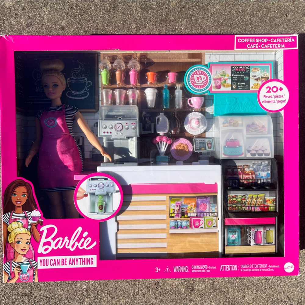 BNWT Barista Barbie - You Can Do Anything - 2019 - Coffee Shop - Picture 2 of 5
